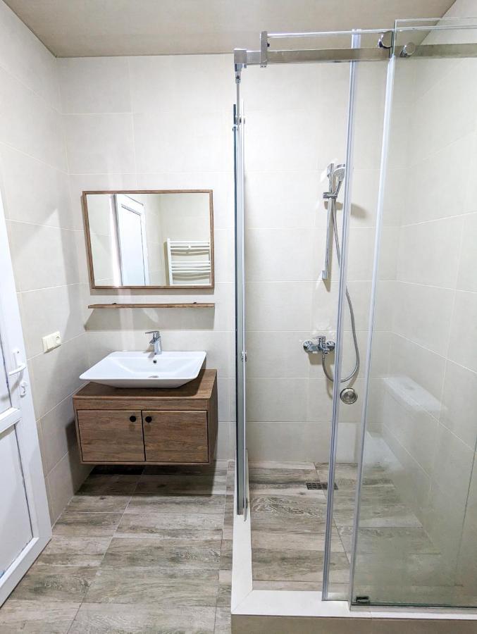 Brand New Apartment In Kutaisi Exterior photo